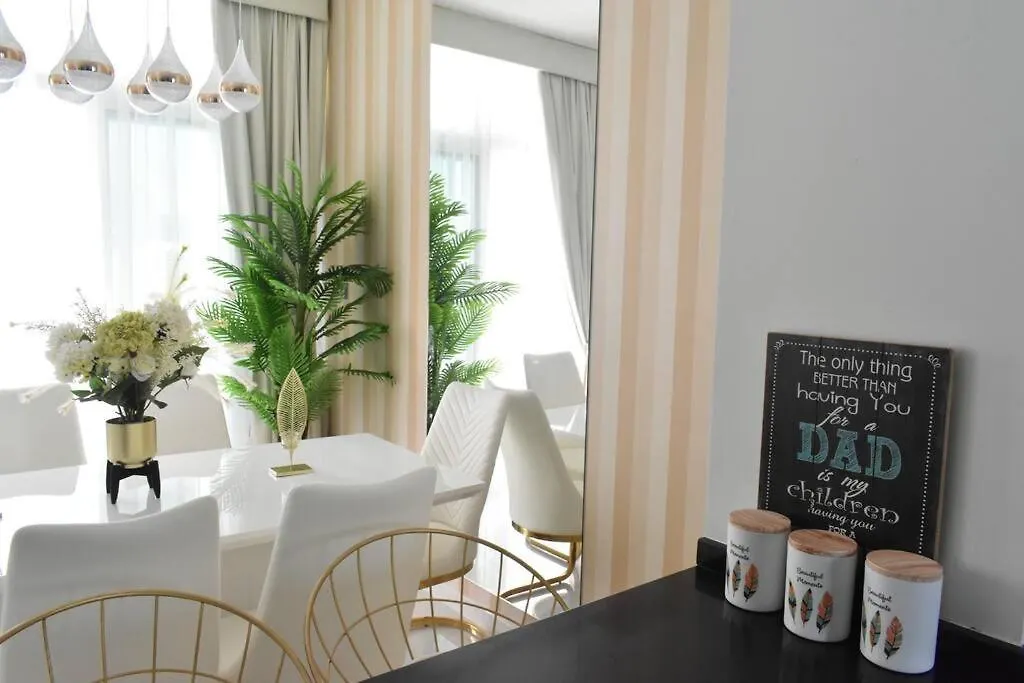 Lavish Villa In Dubai With Smart Office