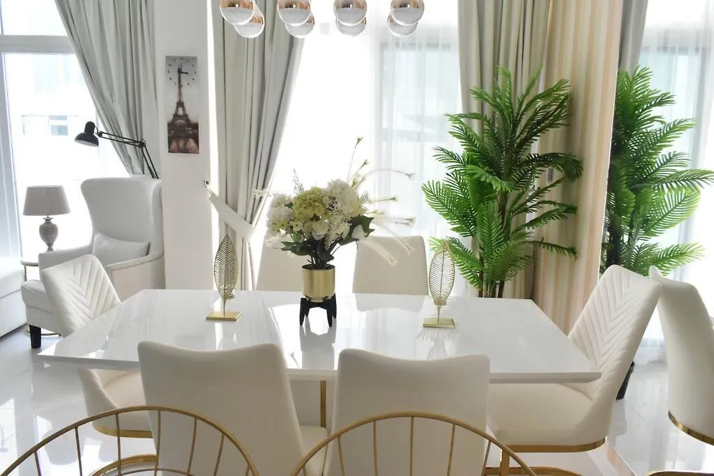Lavish Villa In Dubai With Smart Office United Arab Emirates