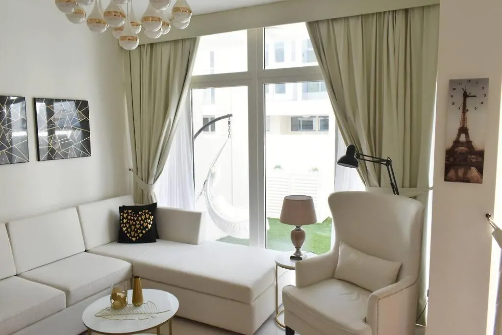 Lavish Villa In Dubai With Smart Office